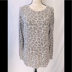 Venus Gray Animal print long sleeve side slits high low front and back Shirt L